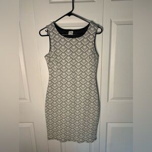 Kaileigh sleeveless knit dress, never worn, xs.